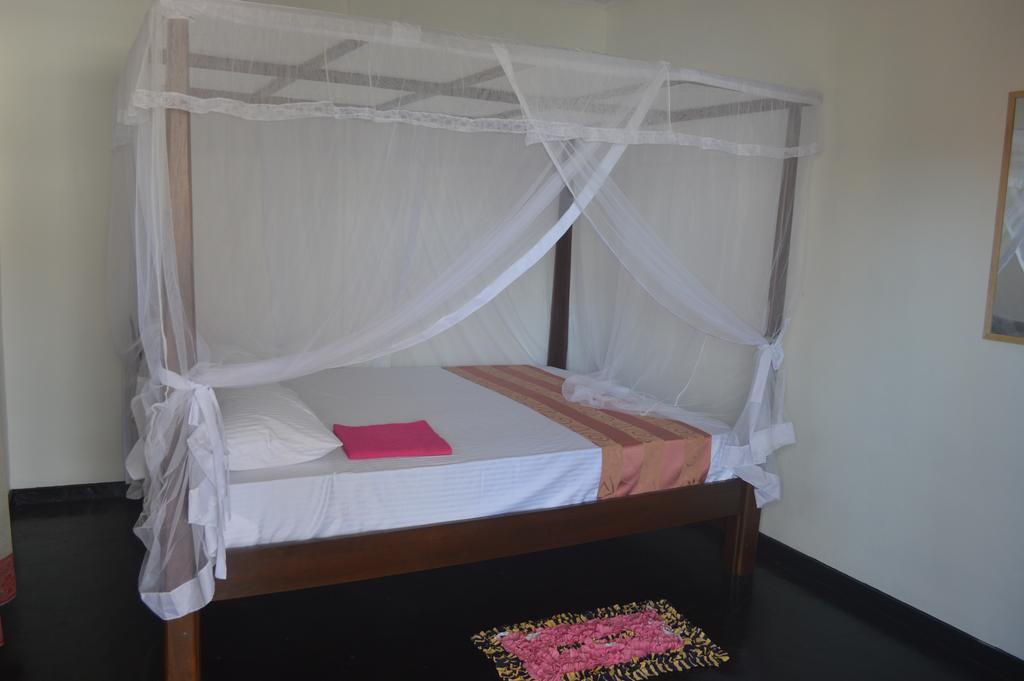 Chamod Holiday Home Tangalle Exterior photo